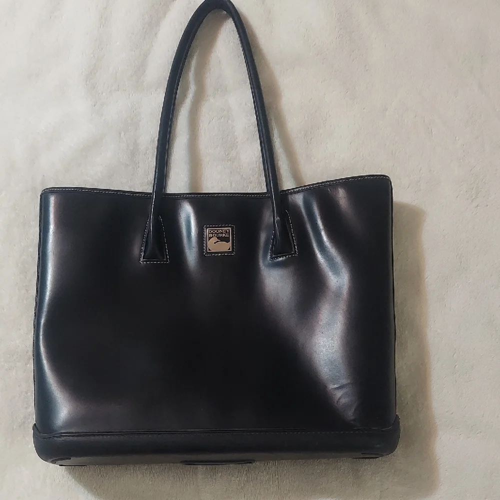 Dooney & Bourke 
